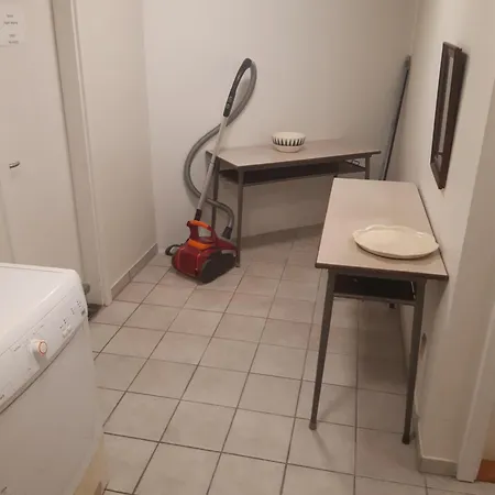 Stor Ved Togstation Daire *